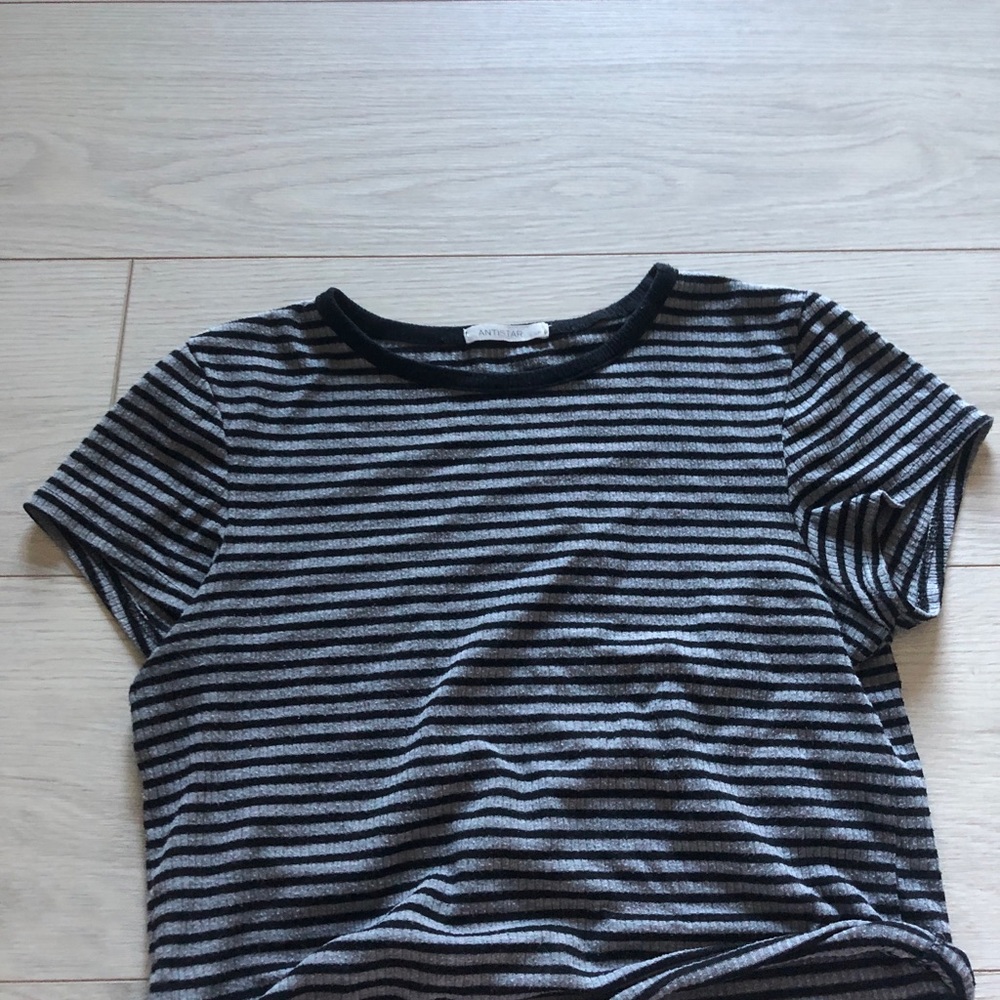 Black and Grey stripped tee